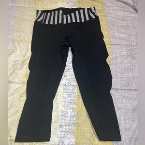 Lululemon Water Bound Crop Capri Striped Waist Black Laser Cut Size 6.